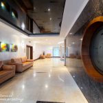Recepcja hotelu, sufit napinany